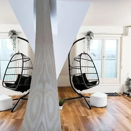 Lumineux Avec Vue Sur Les Vosges * Кольмар